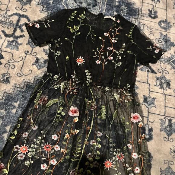 METISU BLACK FLORAL MESH SHORT-SLEEVE SUMMER LIGHTWEIGHT EMBROIDERED MIDI DRESS - Picture 6 of 16